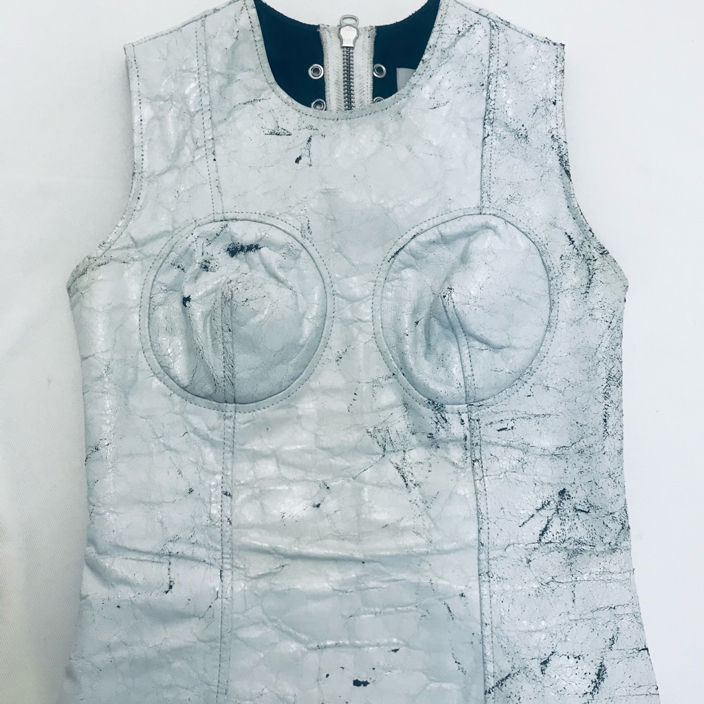 Vaquera White Leather Top And Chaps